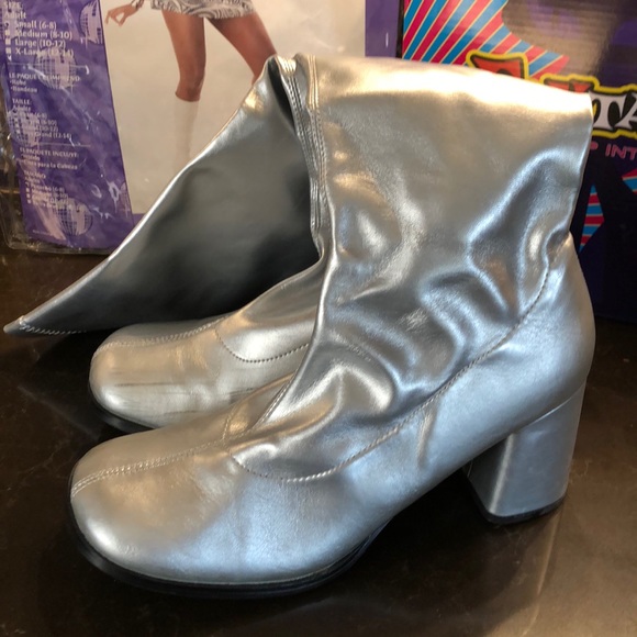 Go Go disco Diva S costume & silver boots - Picture 4 of 8